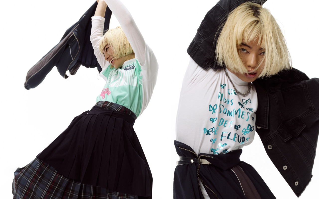 アオイヤマダ、Tシャツと躍る。