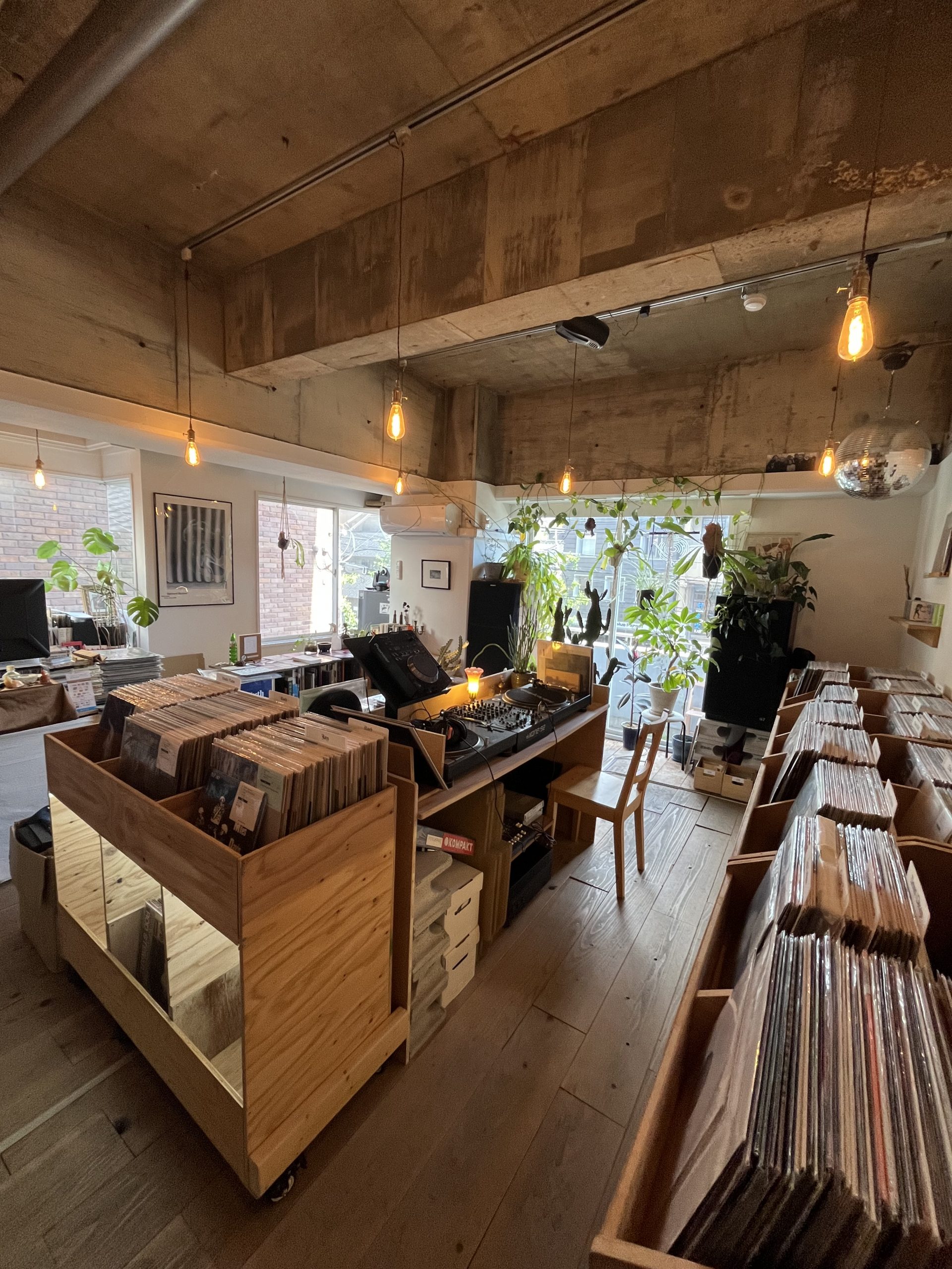 京都レコード屋巡りの旅 | BEAMS CULTUART