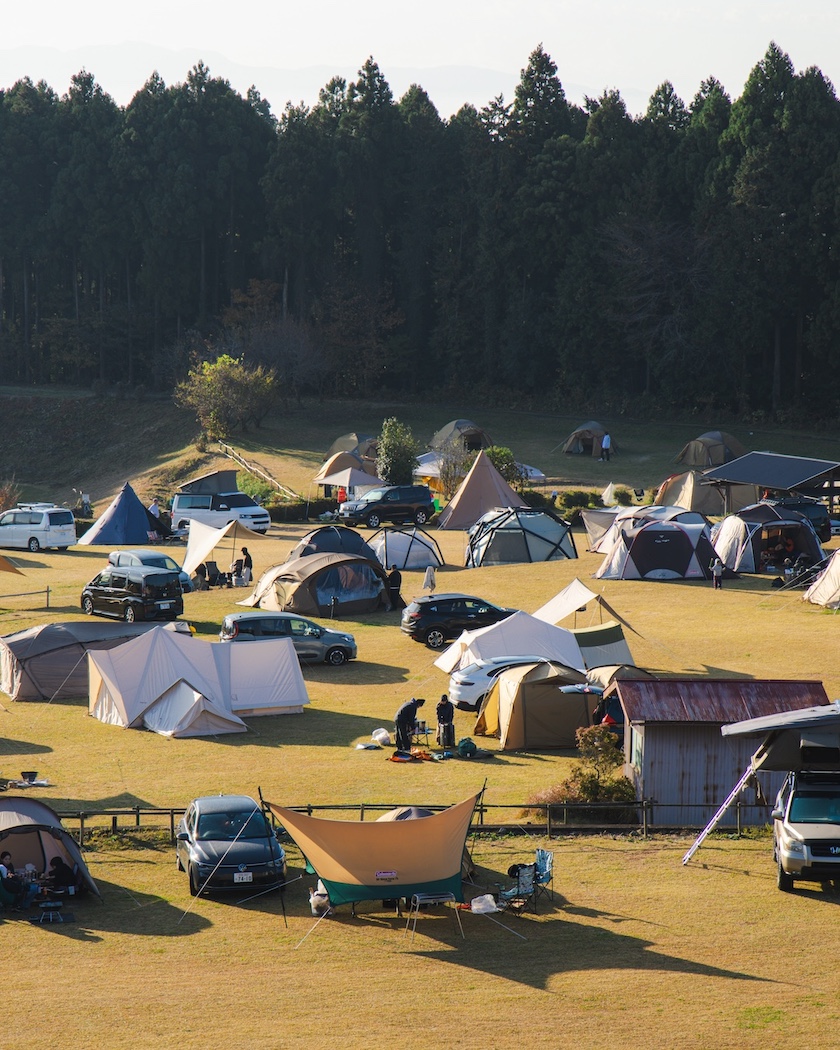 ヒトとヒトがつながる空間！〈HAPPY OUTSIDE BEAMS〉と〈TARP to TARP