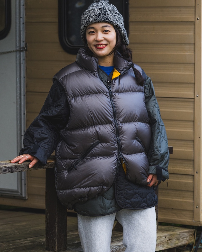 収納力、撥水、軽さ】冬の遊び場で真価を発揮する、ハイスペックダウン 